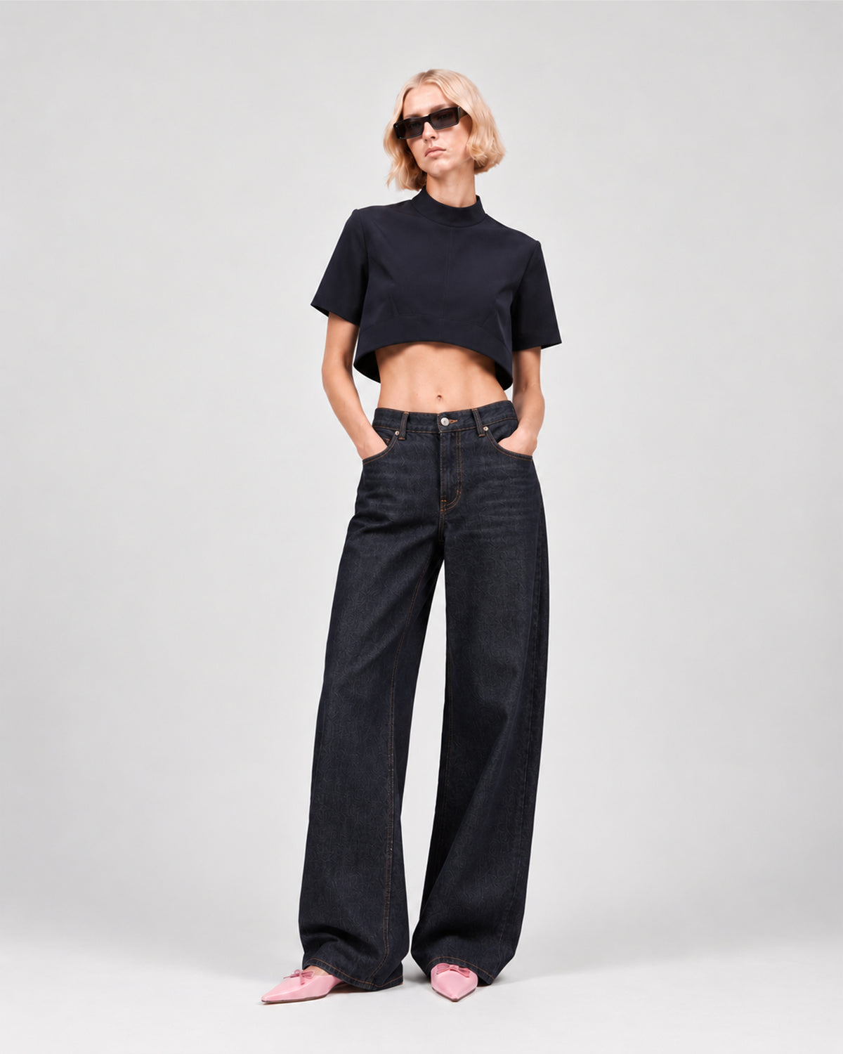 SHORT-SLEEVE TOP