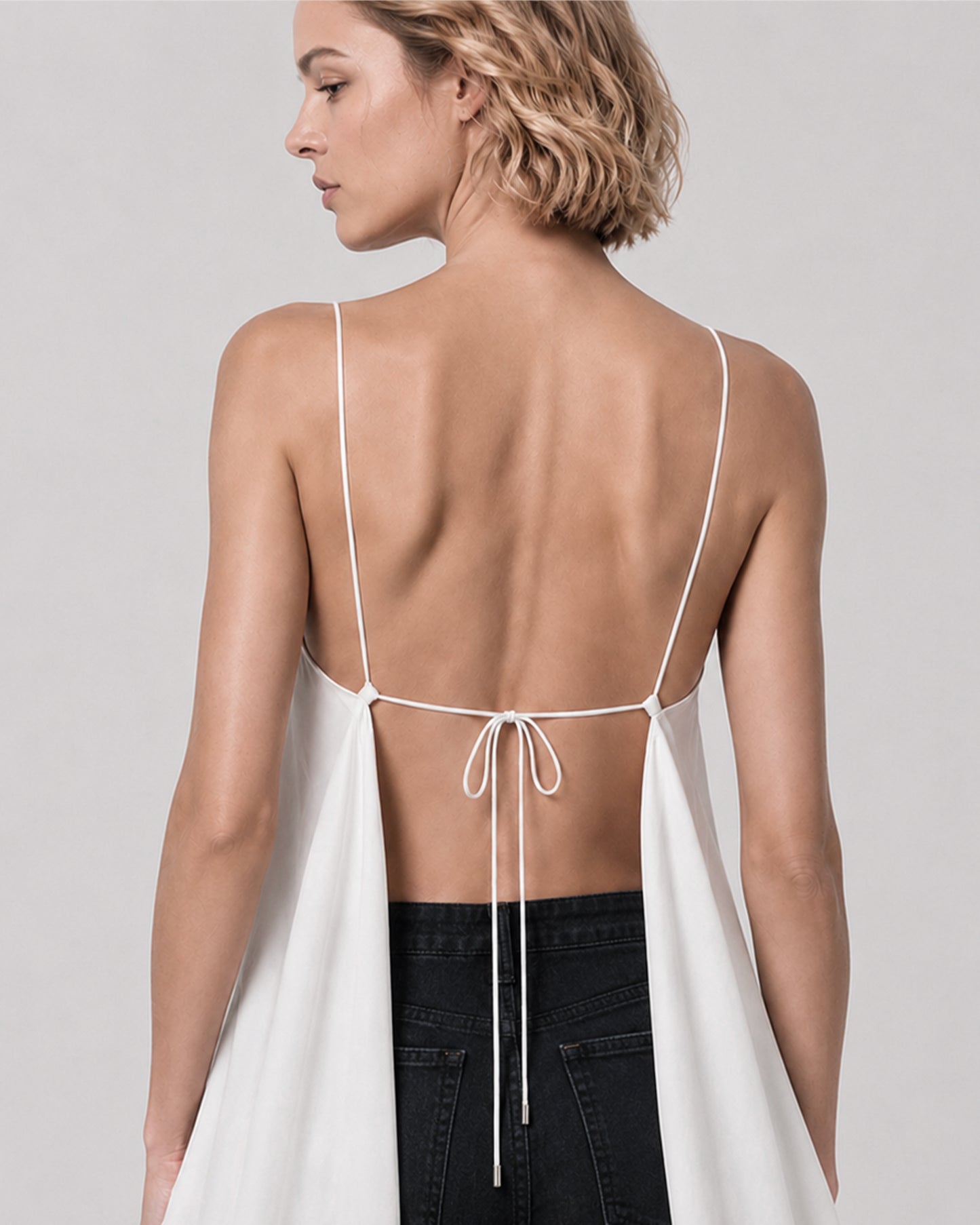 WHITE PANELS FRILL TOP