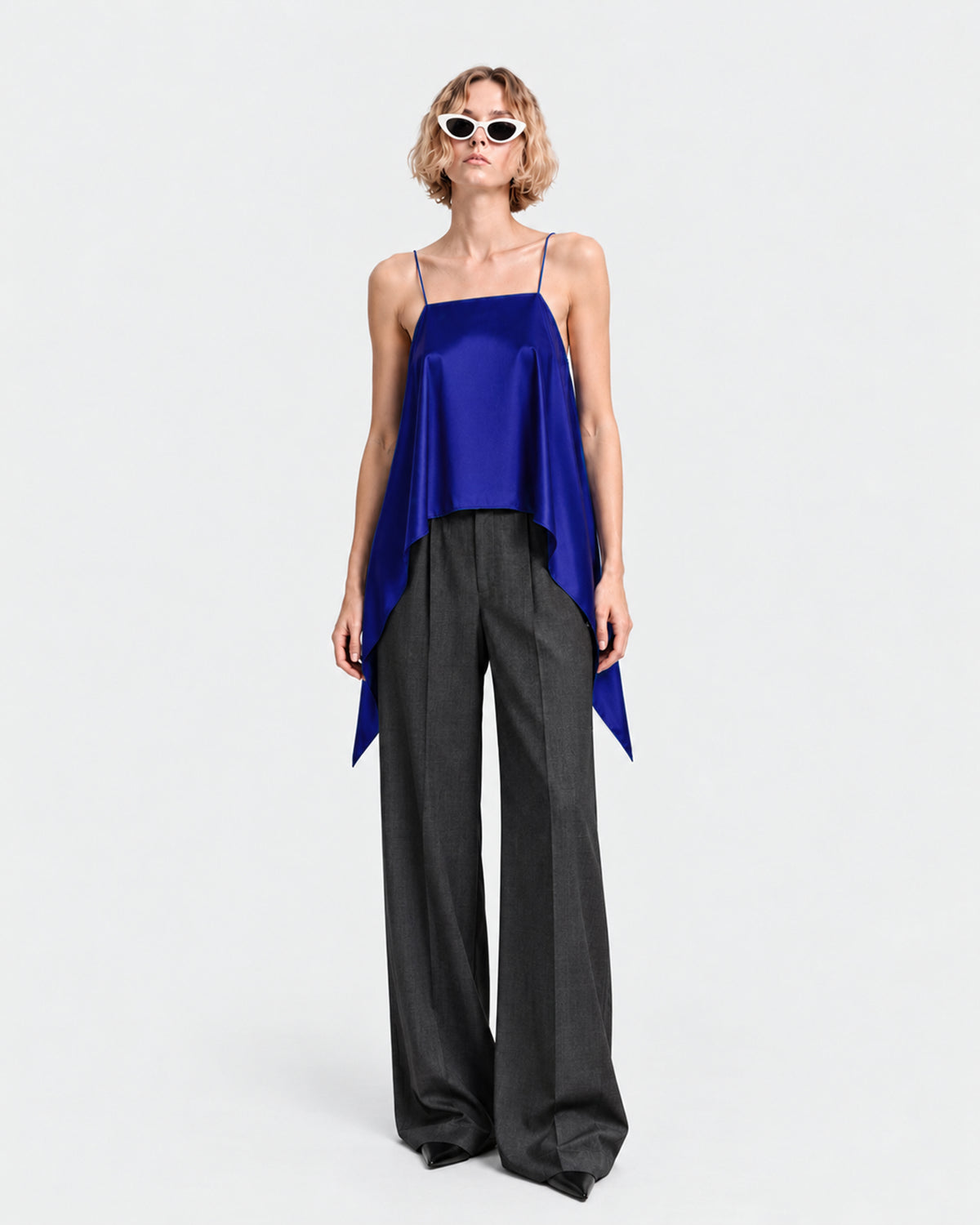 ELECTRIC BLUE PANELS TOP